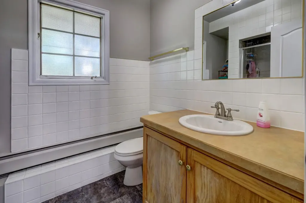 150 9 Street NW Drumheller AB T0J 0Y1