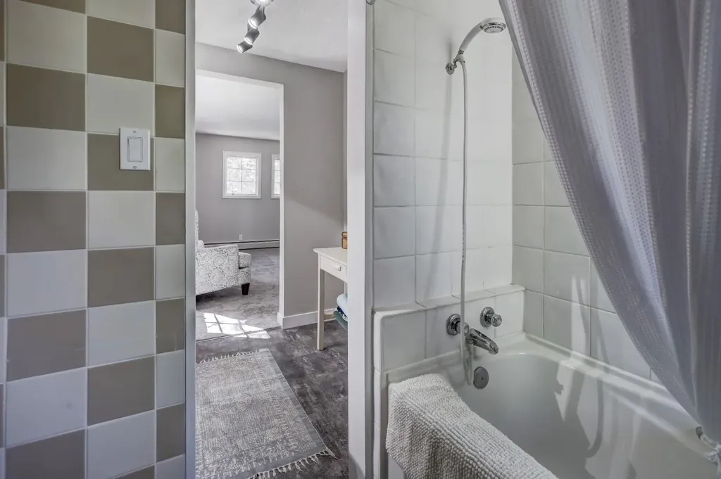 150 9 Street NW Drumheller AB T0J 0Y1