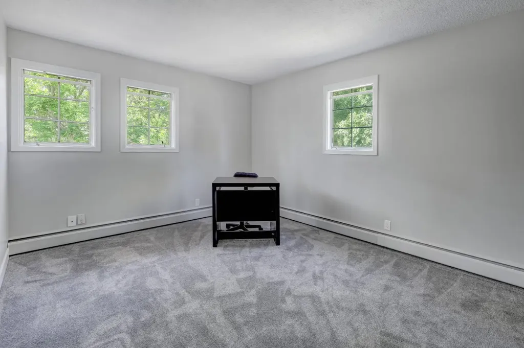 150 9 Street NW Drumheller AB T0J 0Y1