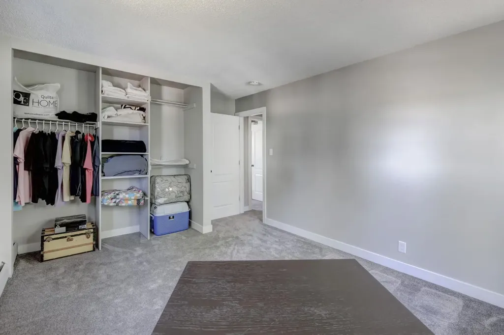 150 9 Street NW Drumheller AB T0J 0Y1