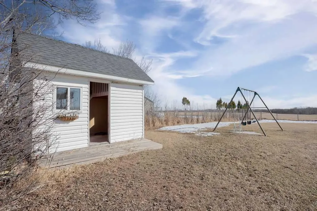 5 Dogwood Drive Rural Wainwright No. 61 M.d. Of AB T9W 1T5