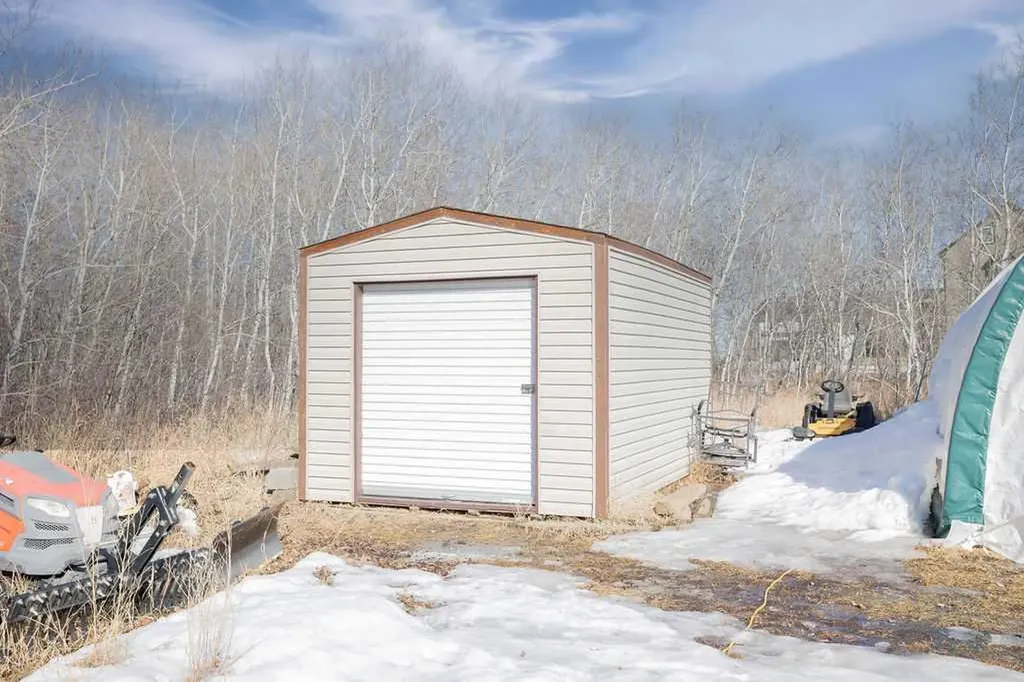 5 Dogwood Drive Rural Wainwright No. 61 M.d. Of AB T9W 1T5