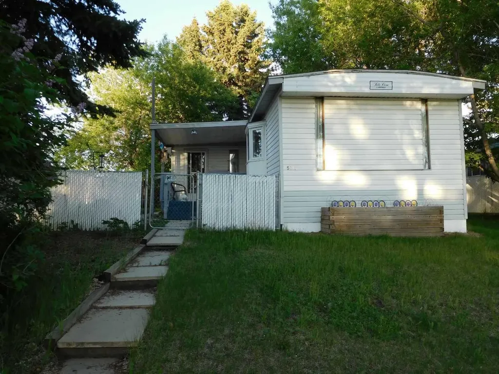 5213 58 Street Camrose AB T4V 2X8