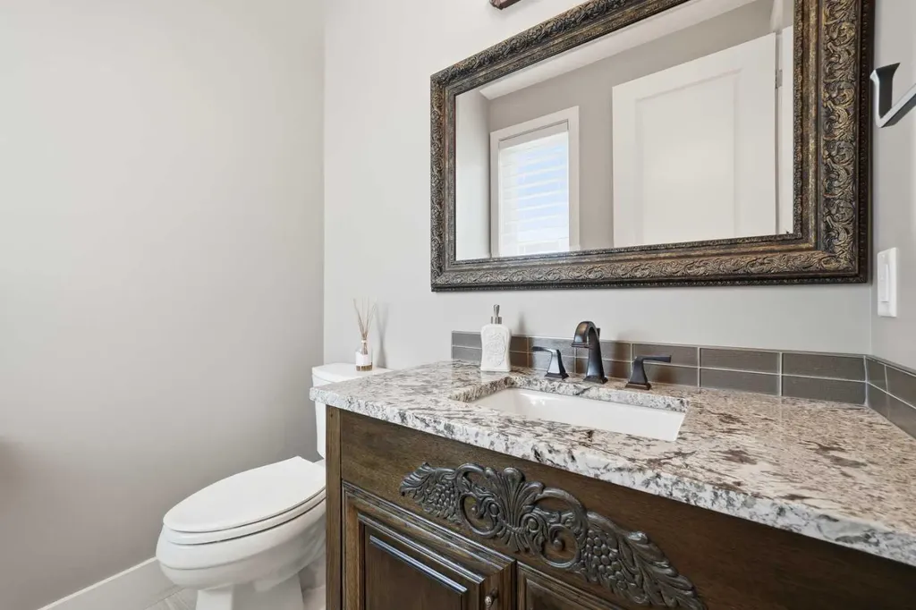 201 12 Street NE Calgary AB T2E 4P7