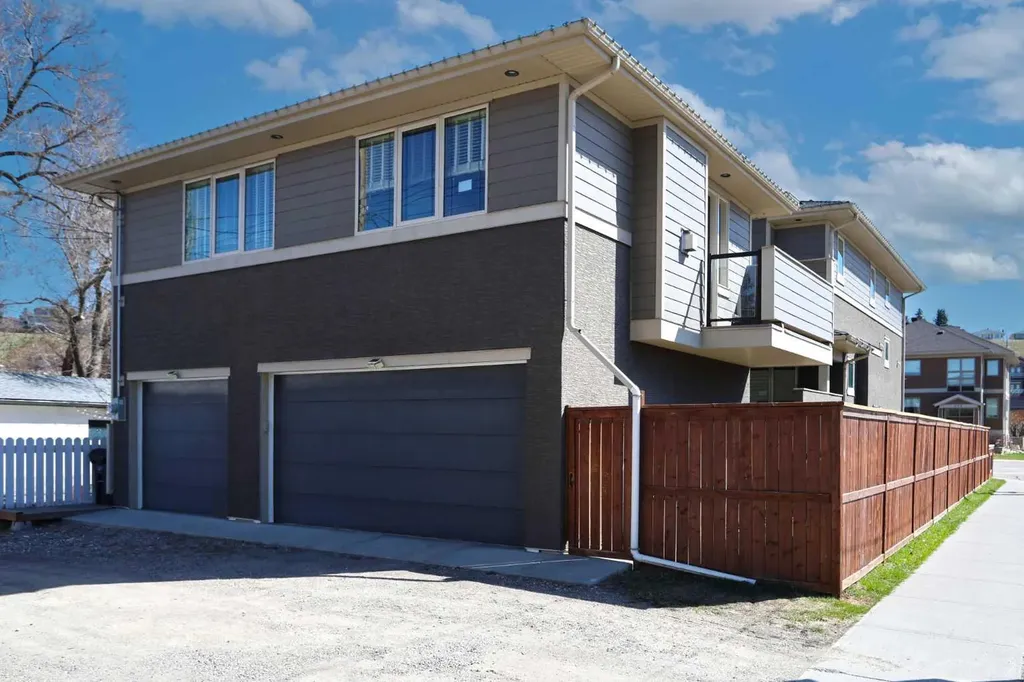201 12 Street NE Calgary AB T2E 4P7