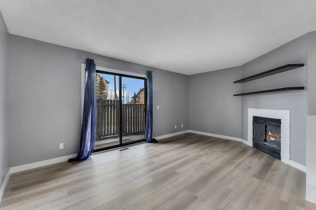 7172 Coach Hill Road SW Calgary AB T3H 1C8