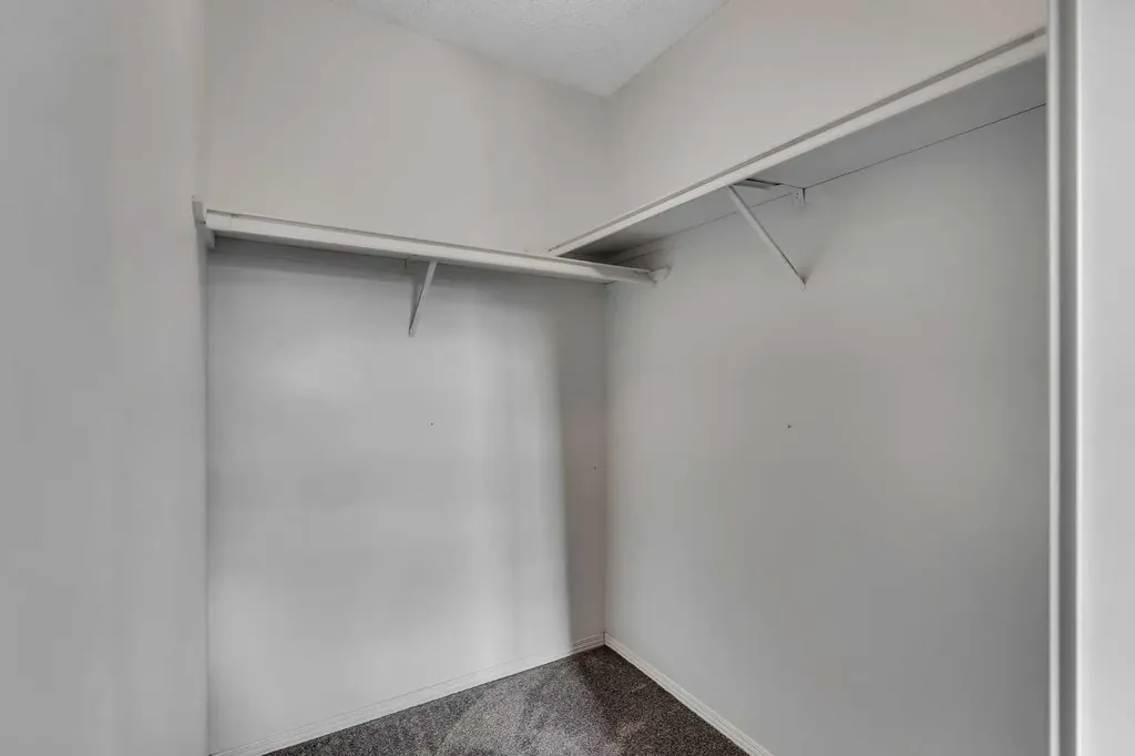 7172 Coach Hill Road SW Calgary AB T3H 1C8