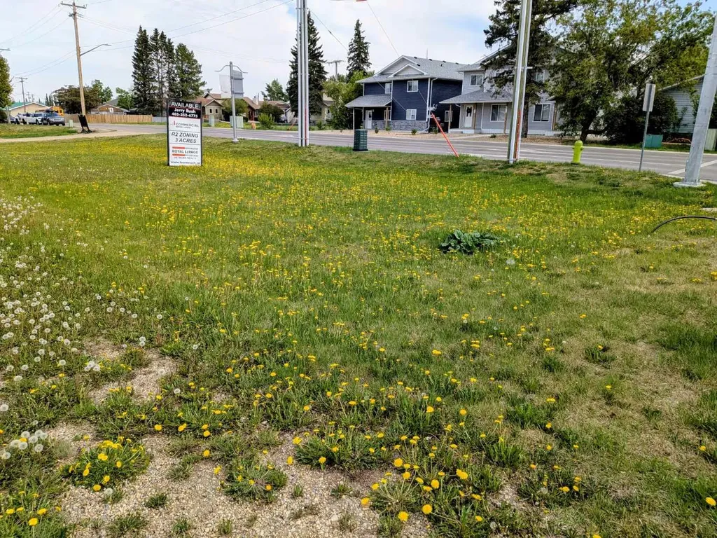 4707 46 Street Sylvan Lake AB T4S 1G6