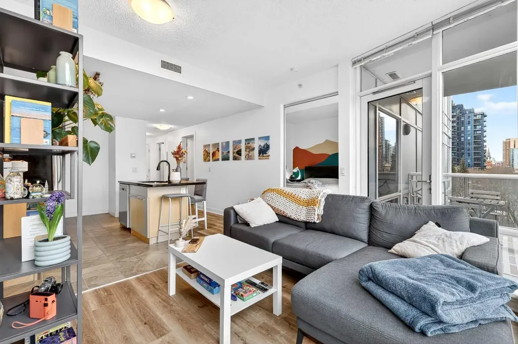 215 13 Avenue SW Calgary AB T2R0V6