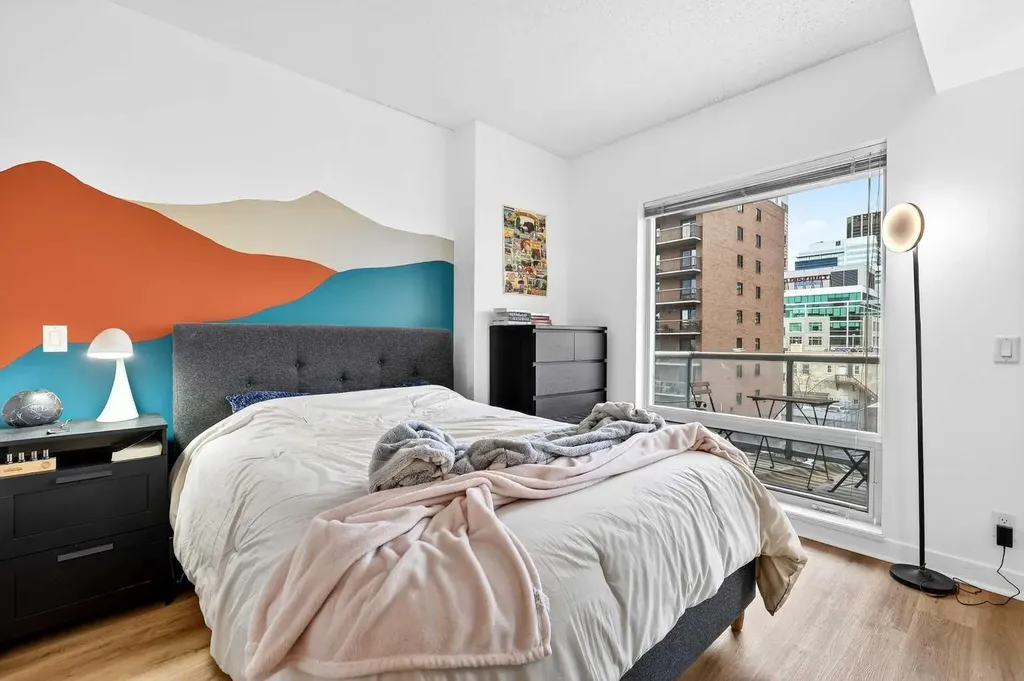 215 13 Avenue SW Calgary AB T2R0V6
