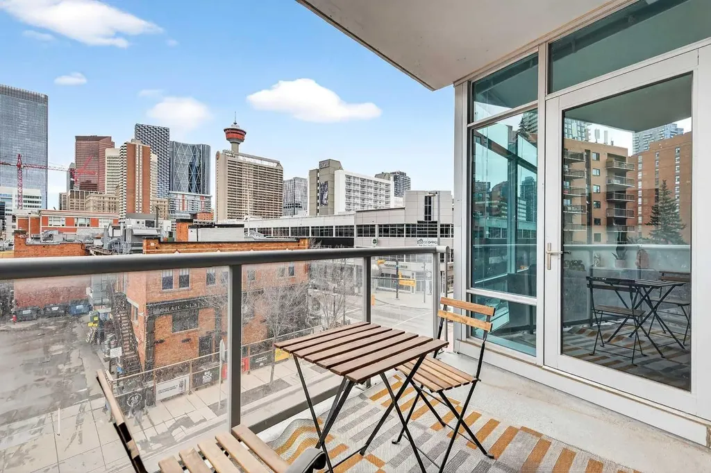 215 13 Avenue SW Calgary AB T2R0V6