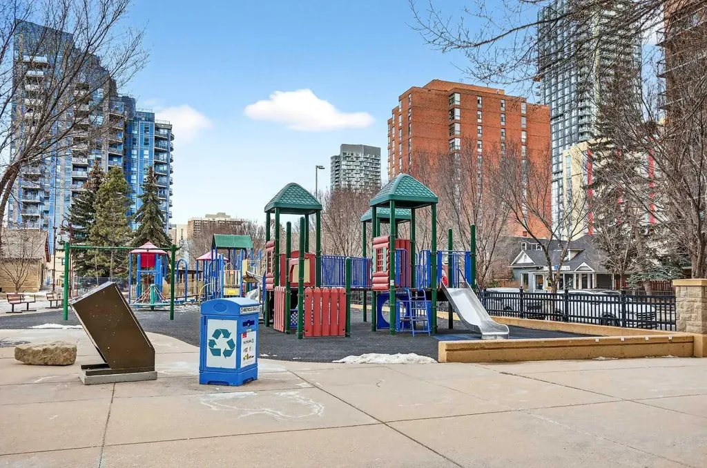 215 13 Avenue SW Calgary AB T2R0V6