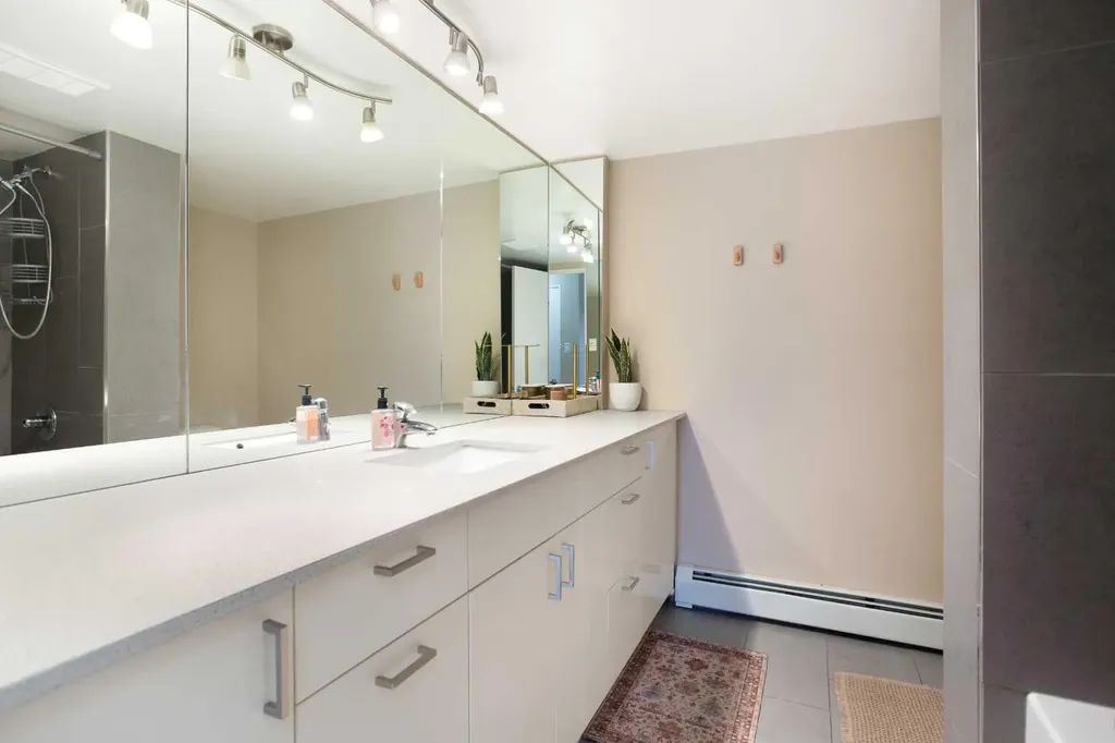 515 17 Avenue SW Calgary AB T2S 0A9