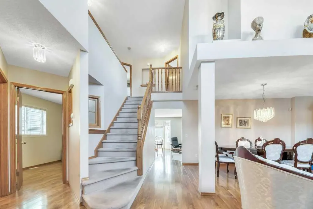 52 Country Hills Green NW Calgary AB T3K 4Y4