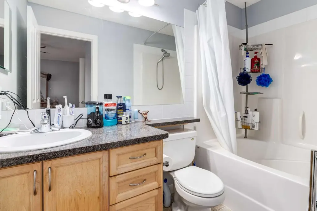 216 Silverado Range Close SW Calgary AB T2X 0C1