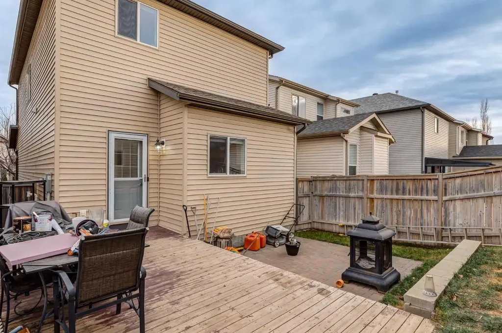 216 Silverado Range Close SW Calgary AB T2X 0C1