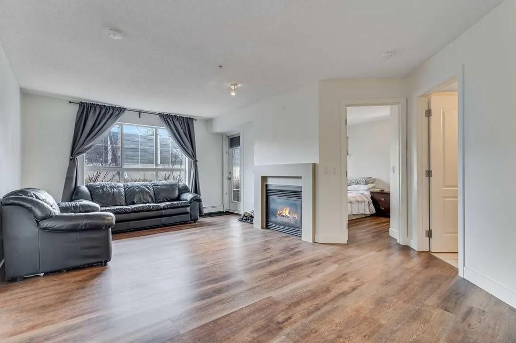 35 Richard Court SW Calgary AB T3E 7N9