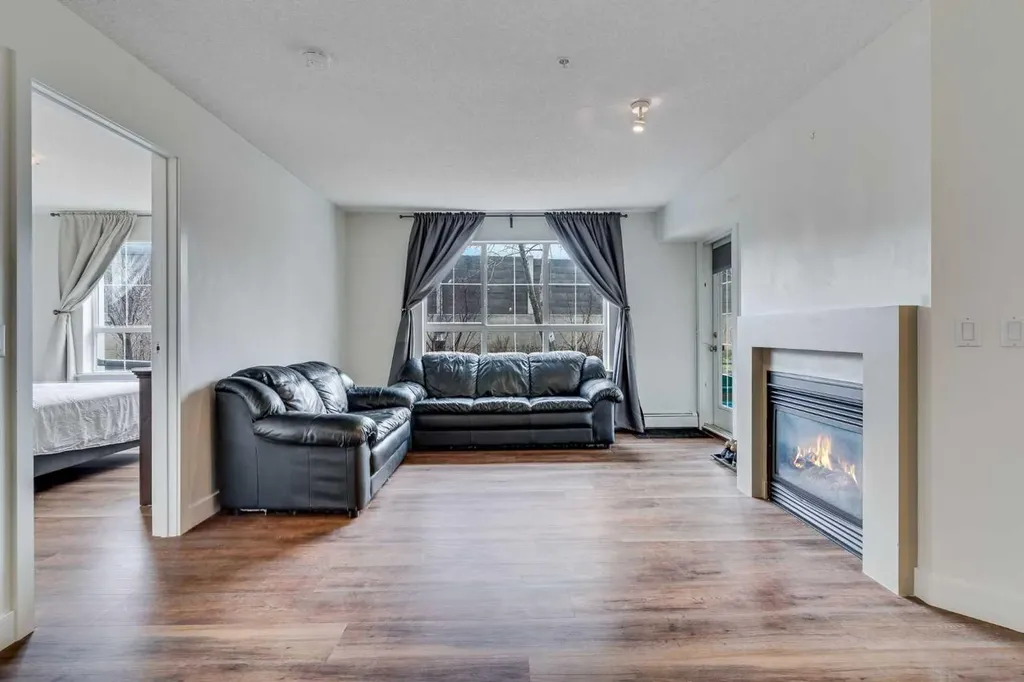 35 Richard Court SW Calgary AB T3E 7N9