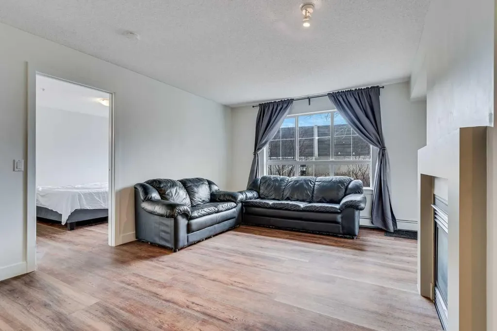 35 Richard Court SW Calgary AB T3E 7N9