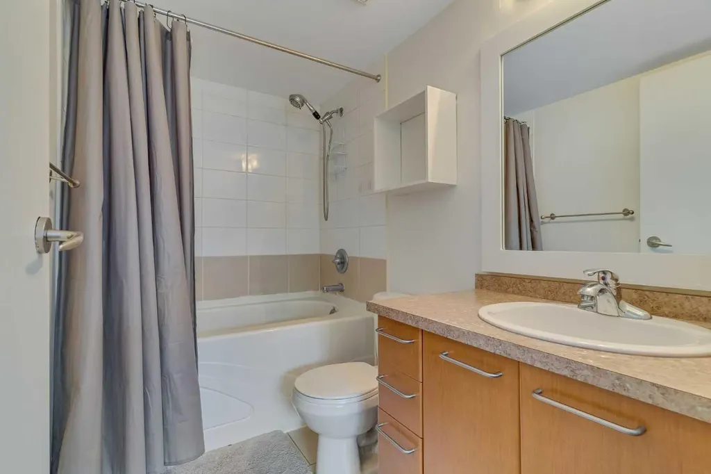 35 Richard Court SW Calgary AB T3E 7N9