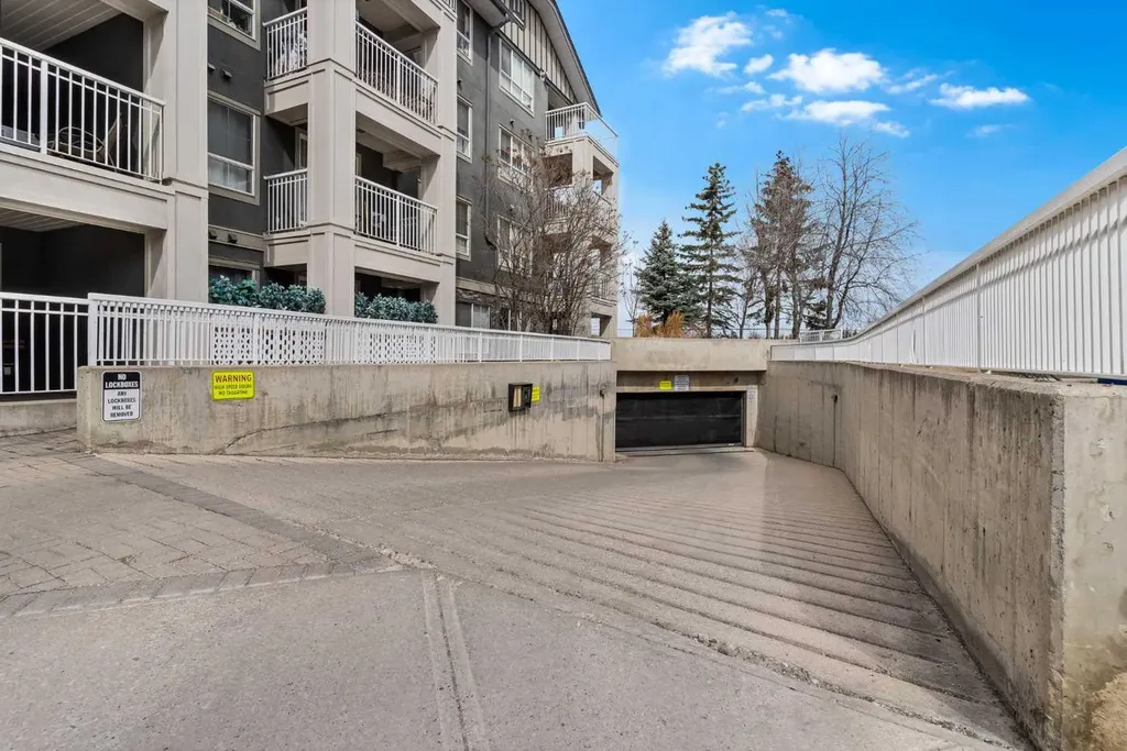 35 Richard Court SW Calgary AB T3E 7N9