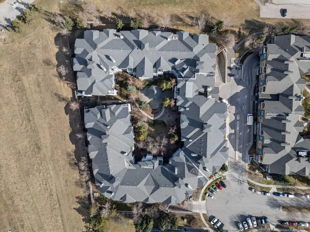 35 Richard Court SW Calgary AB T3E 7N9