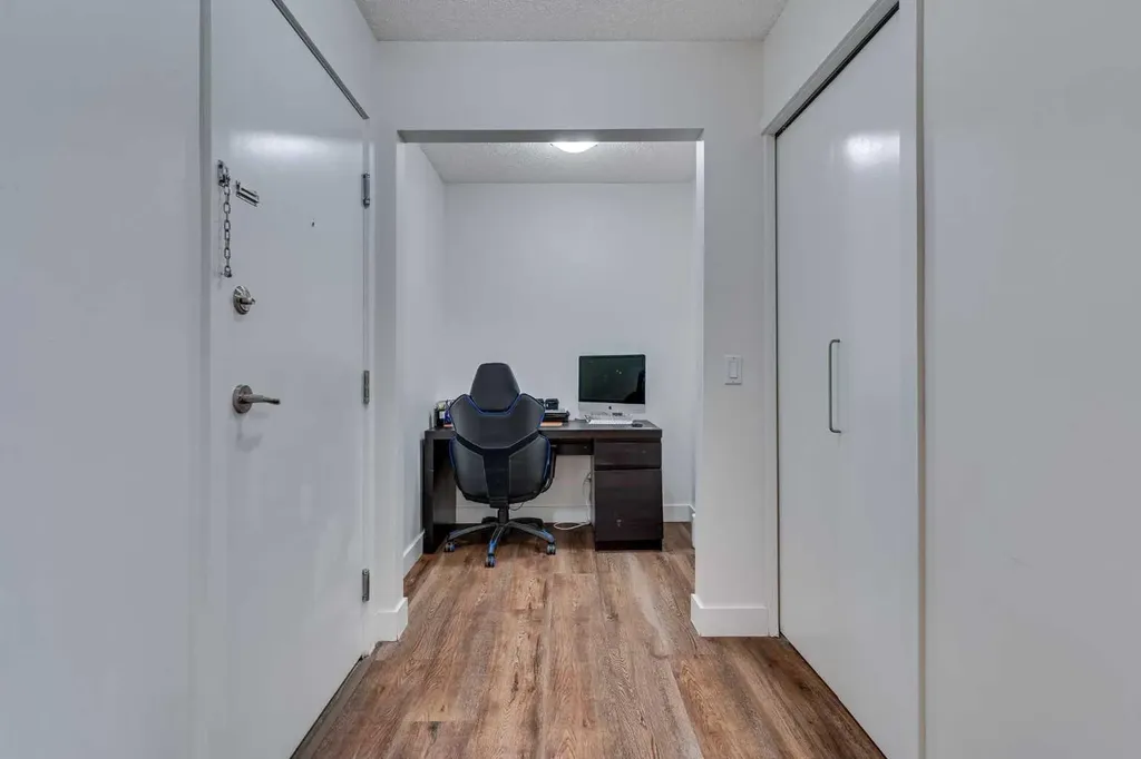 35 Richard Court SW Calgary AB T3E 7N9