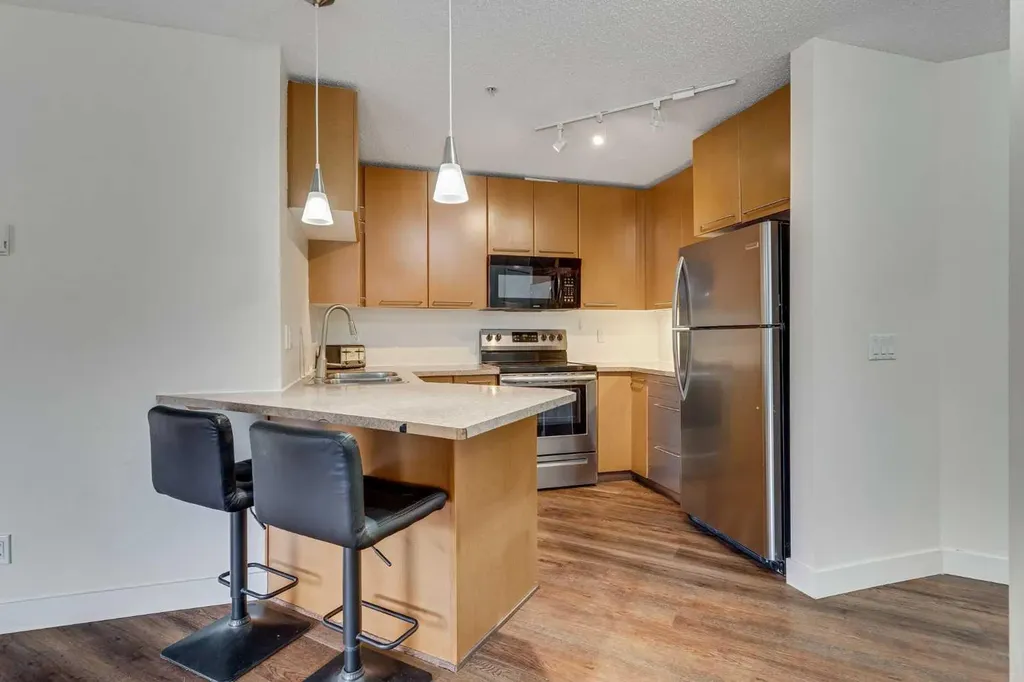 35 Richard Court SW Calgary AB T3E 7N9