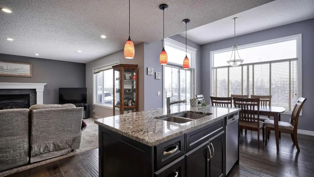 139 Coopers Close SW Airdrie AB T4B 2X1