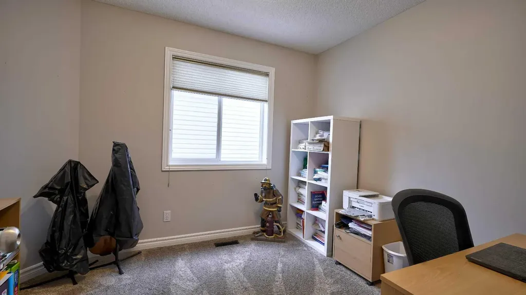 139 Coopers Close SW Airdrie AB T4B 2X1