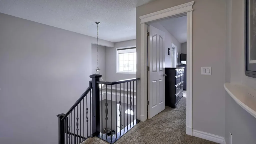 139 Coopers Close SW Airdrie AB T4B 2X1