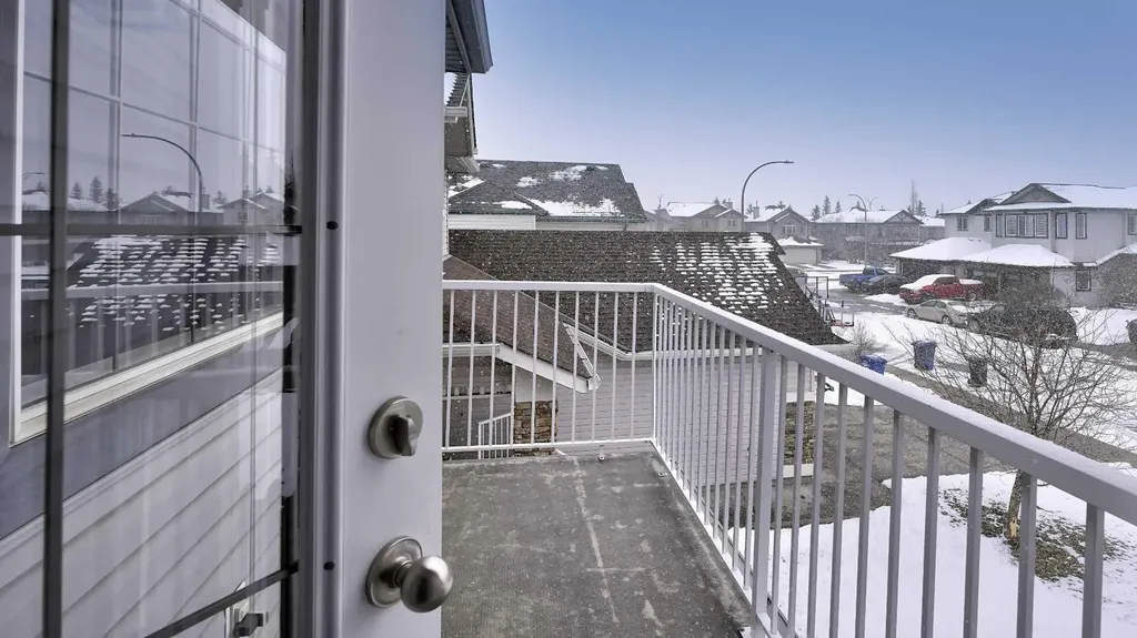 139 Coopers Close SW Airdrie AB T4B 2X1