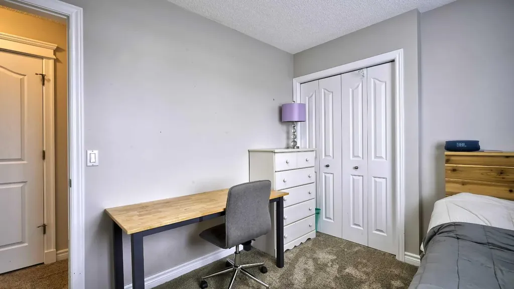 139 Coopers Close SW Airdrie AB T4B 2X1