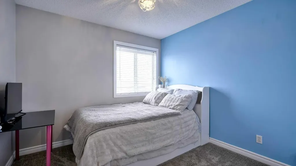 139 Coopers Close SW Airdrie AB T4B 2X1