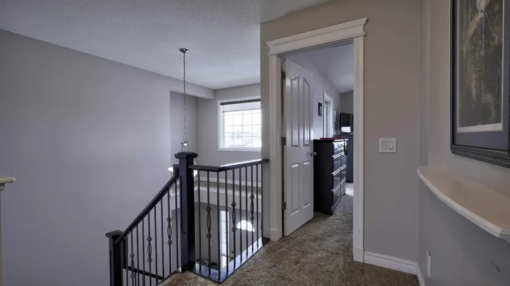 139 Coopers Close SW Airdrie AB T4B 2X1