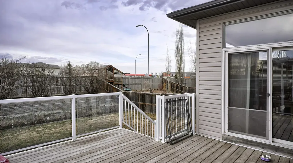 139 Coopers Close SW Airdrie AB T4B 2X1