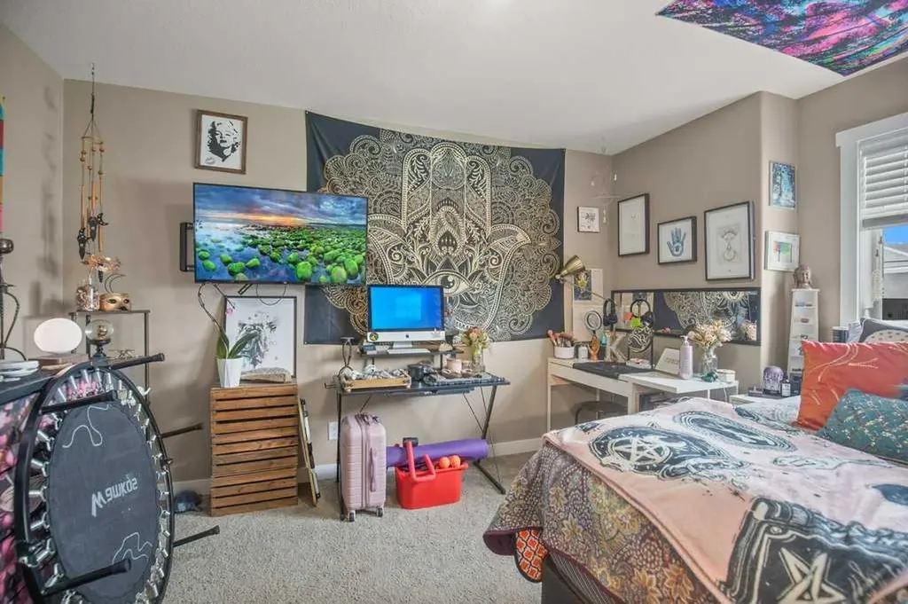 7 Rowberry Court Sylvan Lake AB T4S 0L7