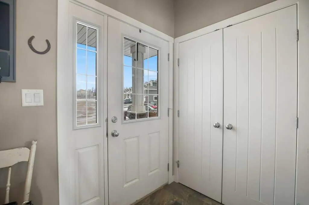 7 Rowberry Court Sylvan Lake AB T4S 0L7