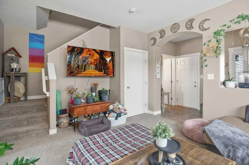 7 Rowberry Court Sylvan Lake AB T4S 0L7