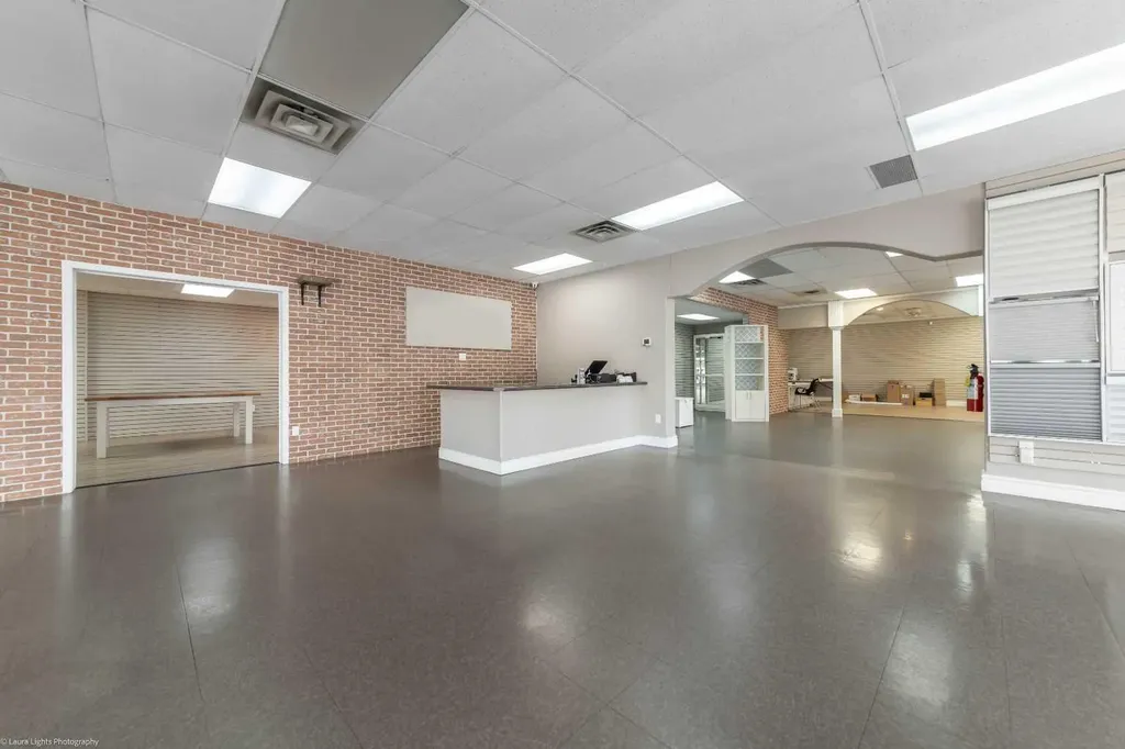 4813 49 Avenue Lloydminster SK S9V 0L9