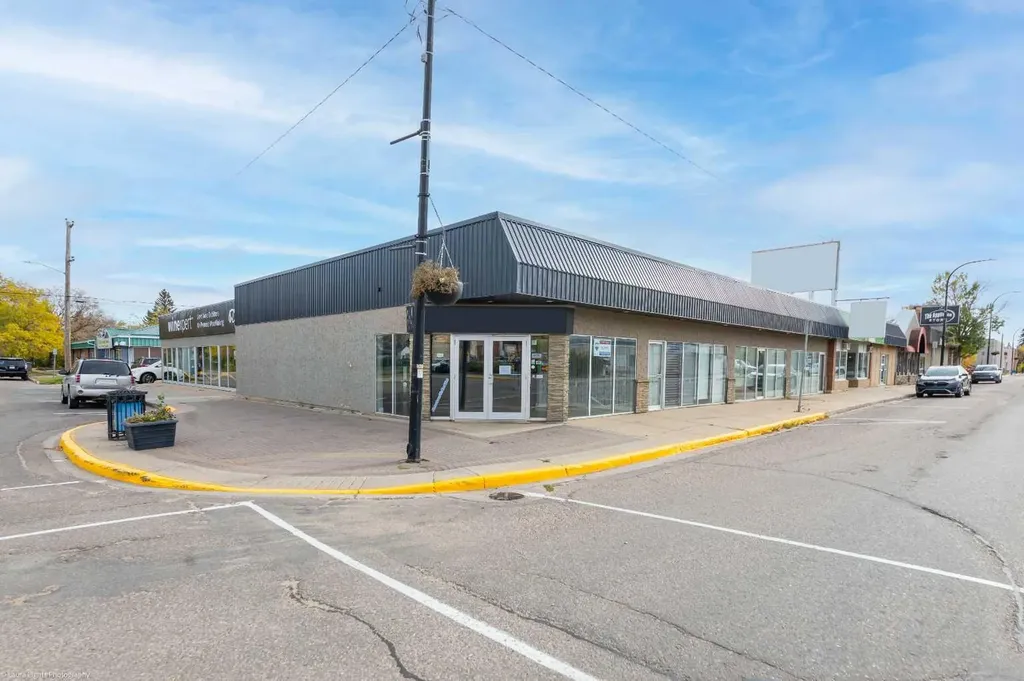 4813 49 Avenue Lloydminster SK S9V 0L9
