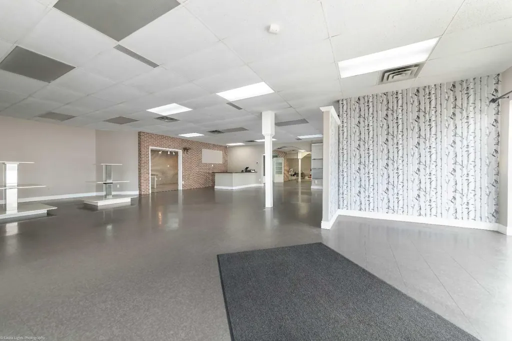4813 49 Avenue Lloydminster SK S9V 0L9