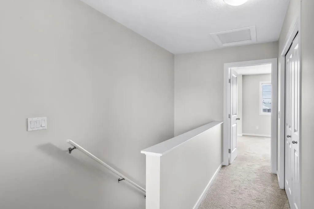 78 New Brighton Landing SE Calgary AB T2Z1C1
