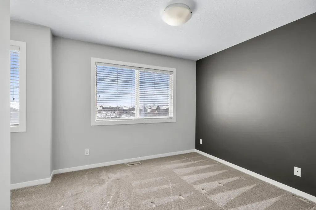 78 New Brighton Landing SE Calgary AB T2Z1C1