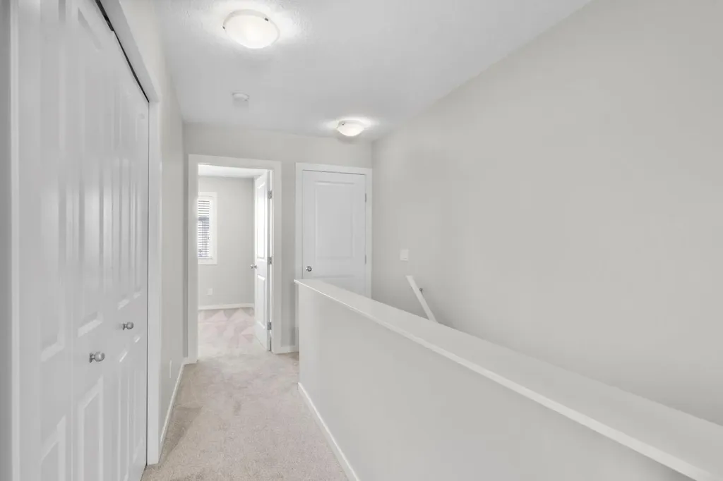 78 New Brighton Landing SE Calgary AB T2Z1C1