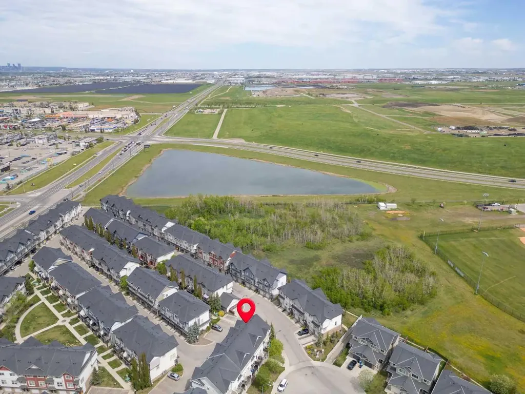 78 New Brighton Landing SE Calgary AB T2Z1C1