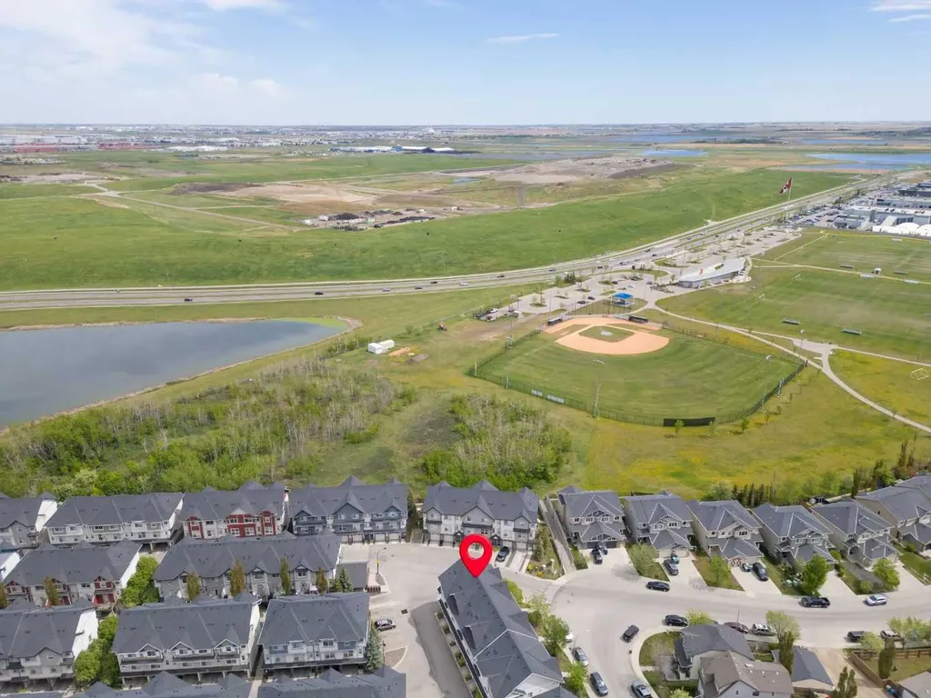 78 New Brighton Landing SE Calgary AB T2Z1C1