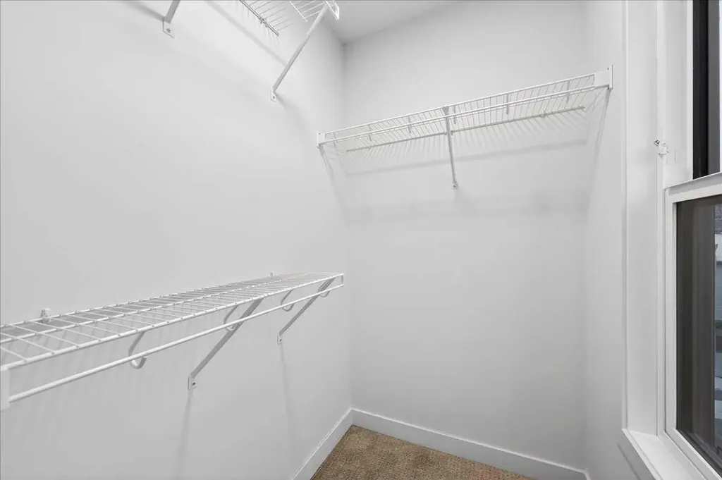 30 Rochester View NW Calgary AB T3L 0M8