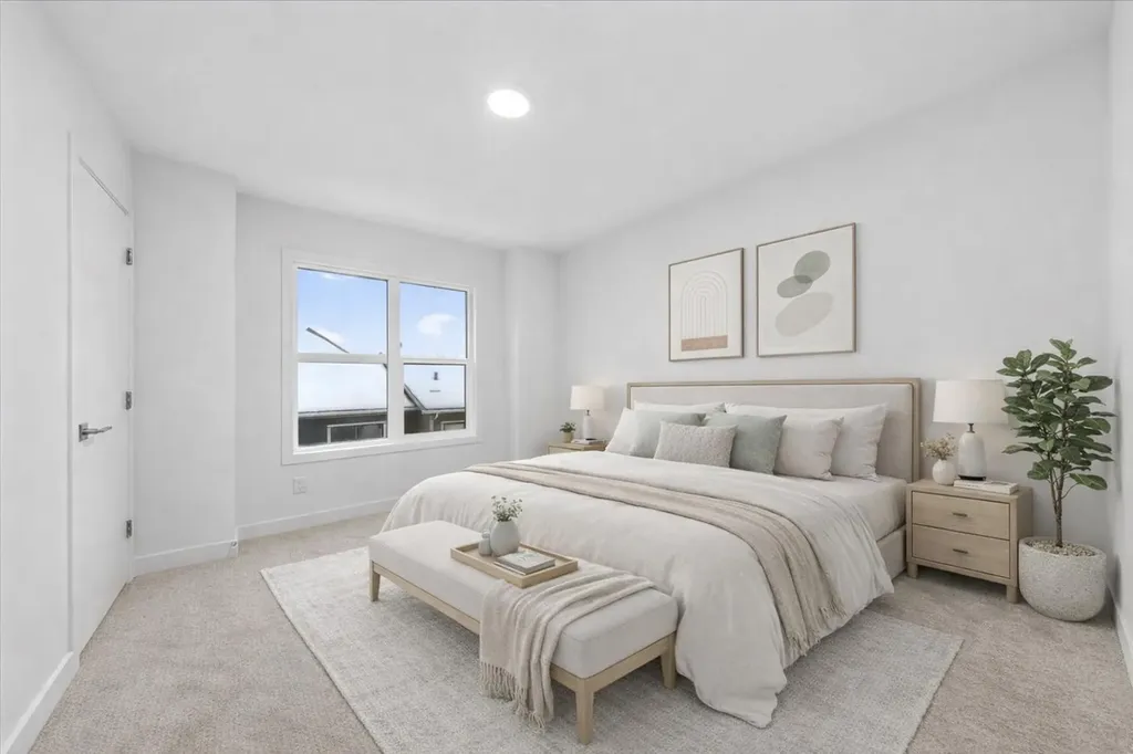 30 Rochester View NW Calgary AB T3L 0M8