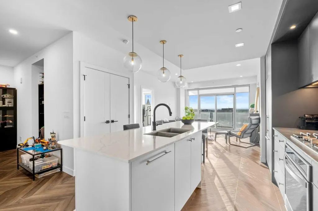 8505 Broadcast Avenue SW Calgary AB T3H 6B5